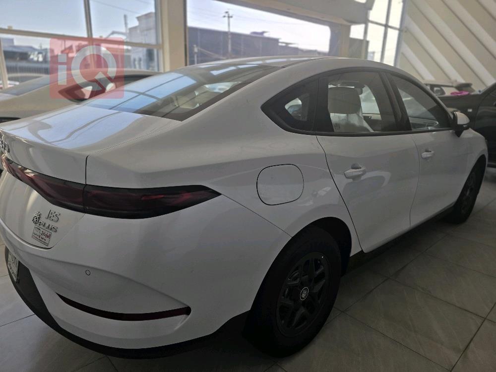 بي واي دي Qin Plus
